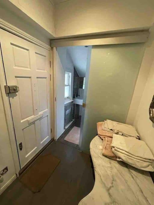 Large Studio Flat In Kensington London Exterior foto